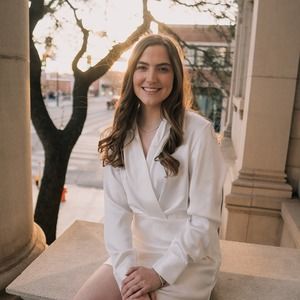 Meet your Posher, Alicia